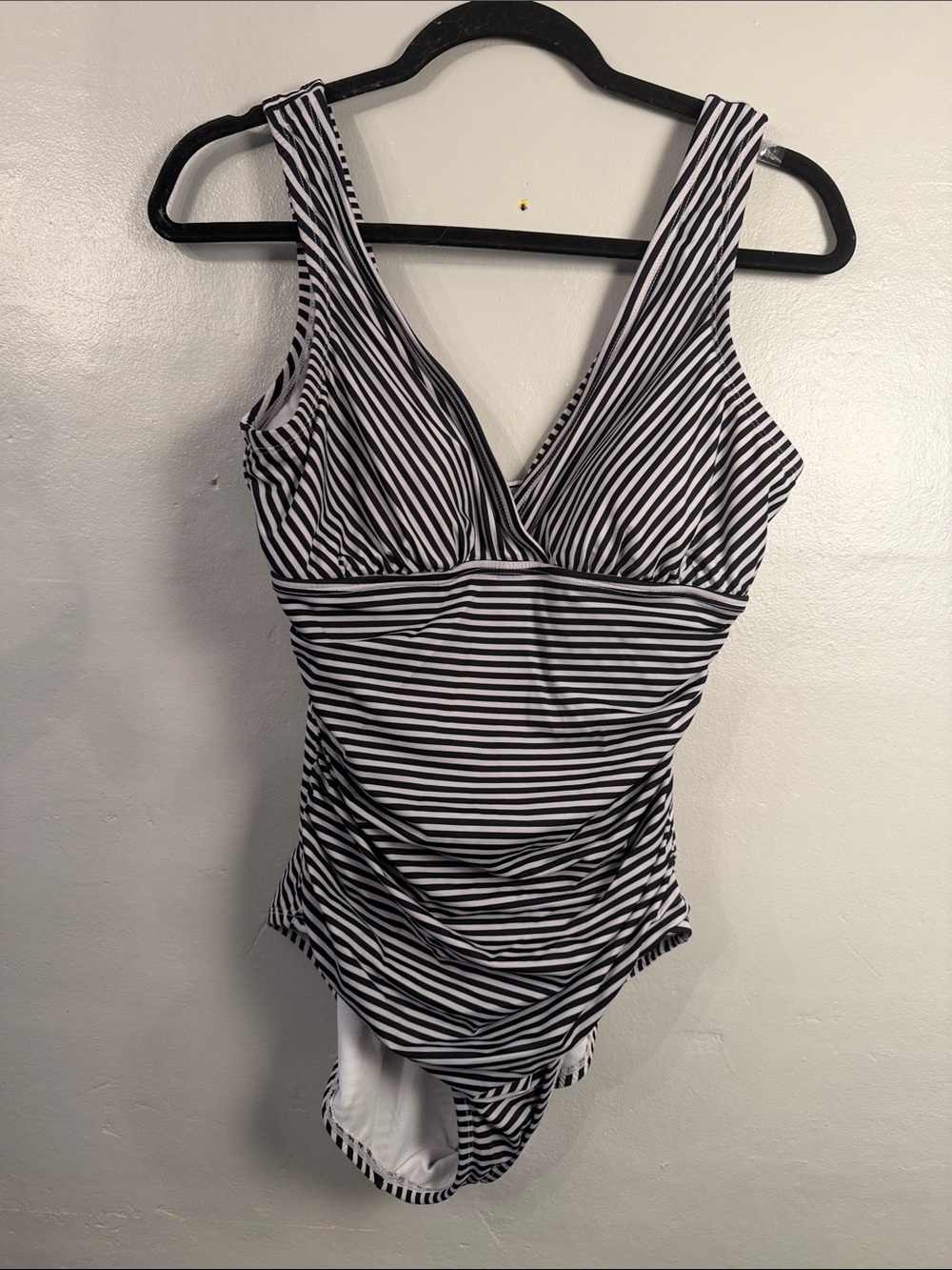 Embrace Your Curves by Miracle Brands One Piece Swim Bathing Suit size large